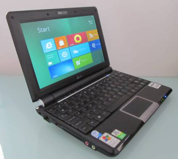 Asus Eee PC 1000H con Windows 8