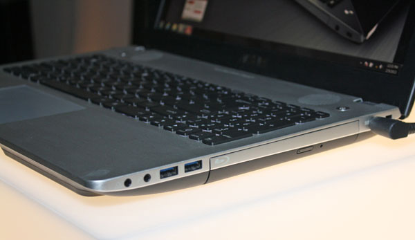 Asus N76 destra