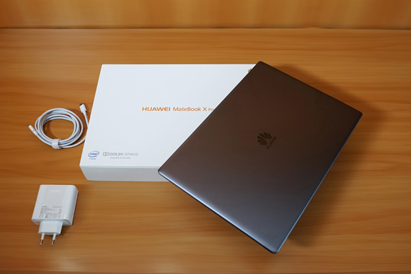 Huawei Matebook X Pro, confezione e corredo