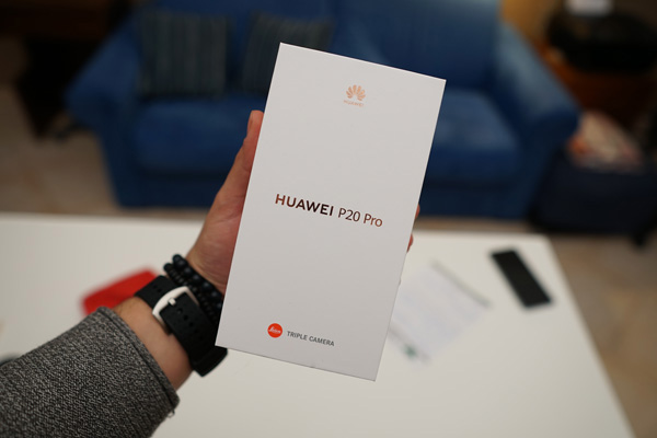 Confezione di Huawei P20 Pro