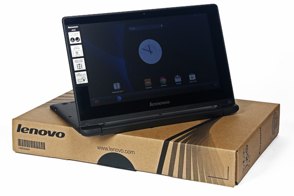 L'androidbook di Lenovo in stand mode, modalità tipica dei portatili Flex