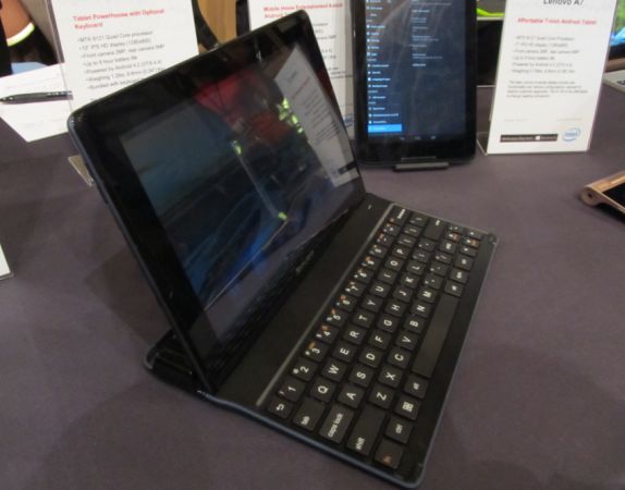 Lenovo IdeaTab A10 con tastiera