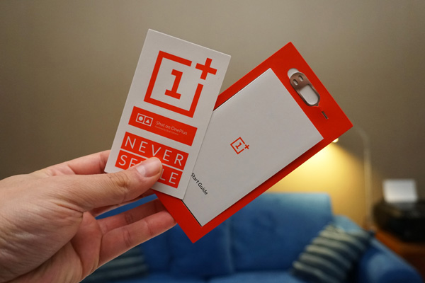 Never Settle, lo slogan di OnePlus sugli sticker