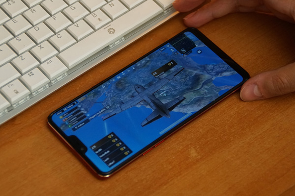 Si può giocare su Oppo R15 Pro ma i titoli più recenti come PUBG vanno in affanno