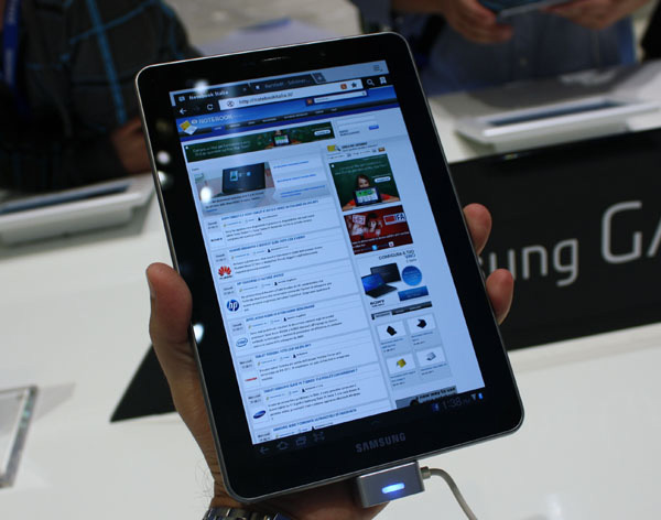 Samsung Galaxy Tab 7.7 in verticale